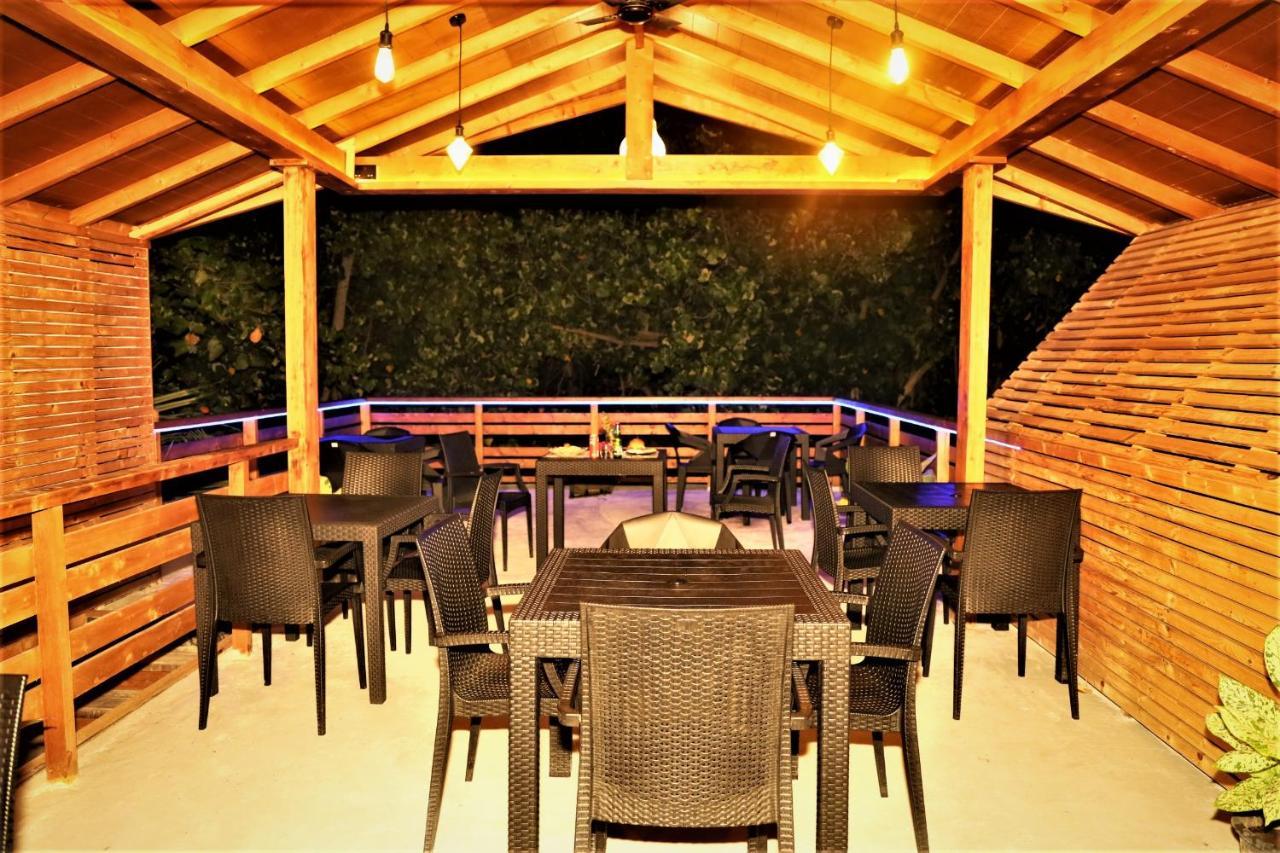 Dhigurah Beach Inn Exterior photo