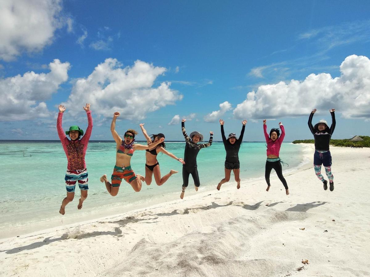 Dhigurah Beach Inn Exterior photo